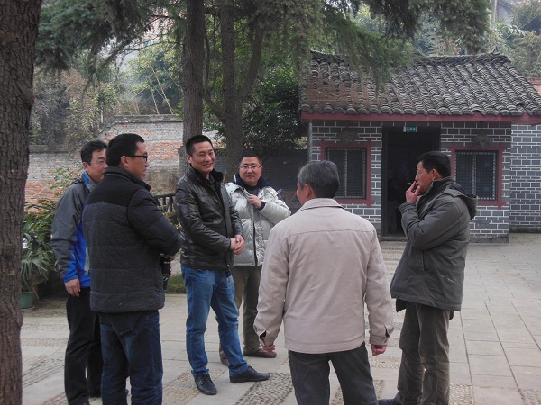 陜西送變電工程公司領(lǐng)導(dǎo)、專家蒞臨成眉石化園施工項(xiàng)目部參觀交流