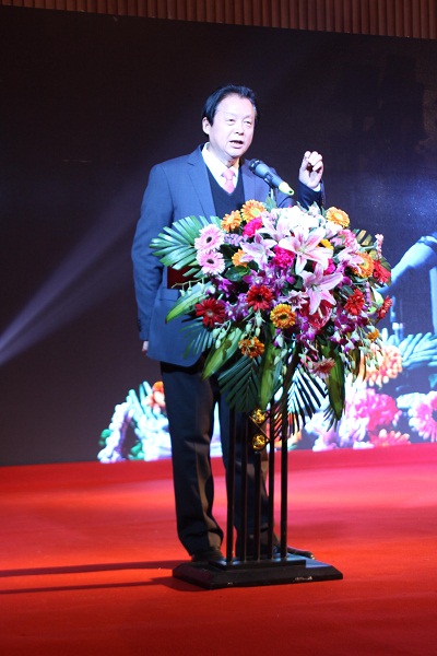 成蜀十年，攜手同輝