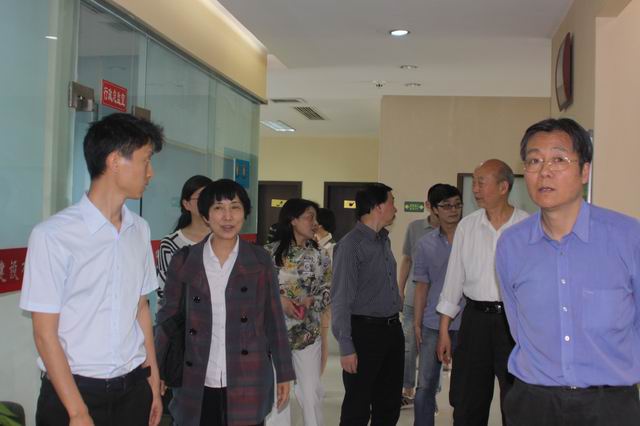 全國(guó)總工會(huì)民主管理部副部長(zhǎng)暨省、市總工會(huì)領(lǐng)導(dǎo)蒞臨公司調(diào)研、指導(dǎo)工作