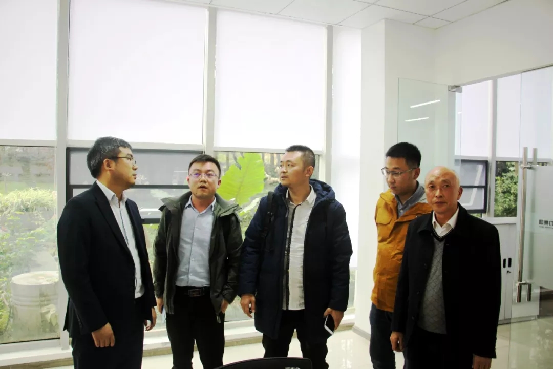 【動態(tài)】南昌蘇寧置業(yè)有限公司考察團一行蒞臨成蜀電力集團有限公司交流考察