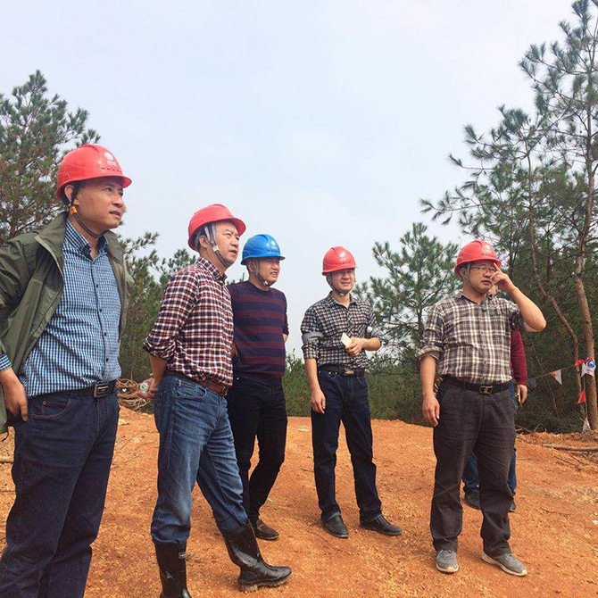 國網(wǎng)江西省電力檢修公司領導到500kV文贛I、II回線跨昌贛客專遷改工程檢查指導工作
