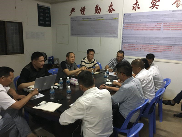 陳云總經(jīng)理一行到柬埔寨230kV變電站及線路工程視察指導(dǎo)工作