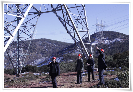 500kV石雅線、二普線線路覆冰，成蜀電力抗冰保電