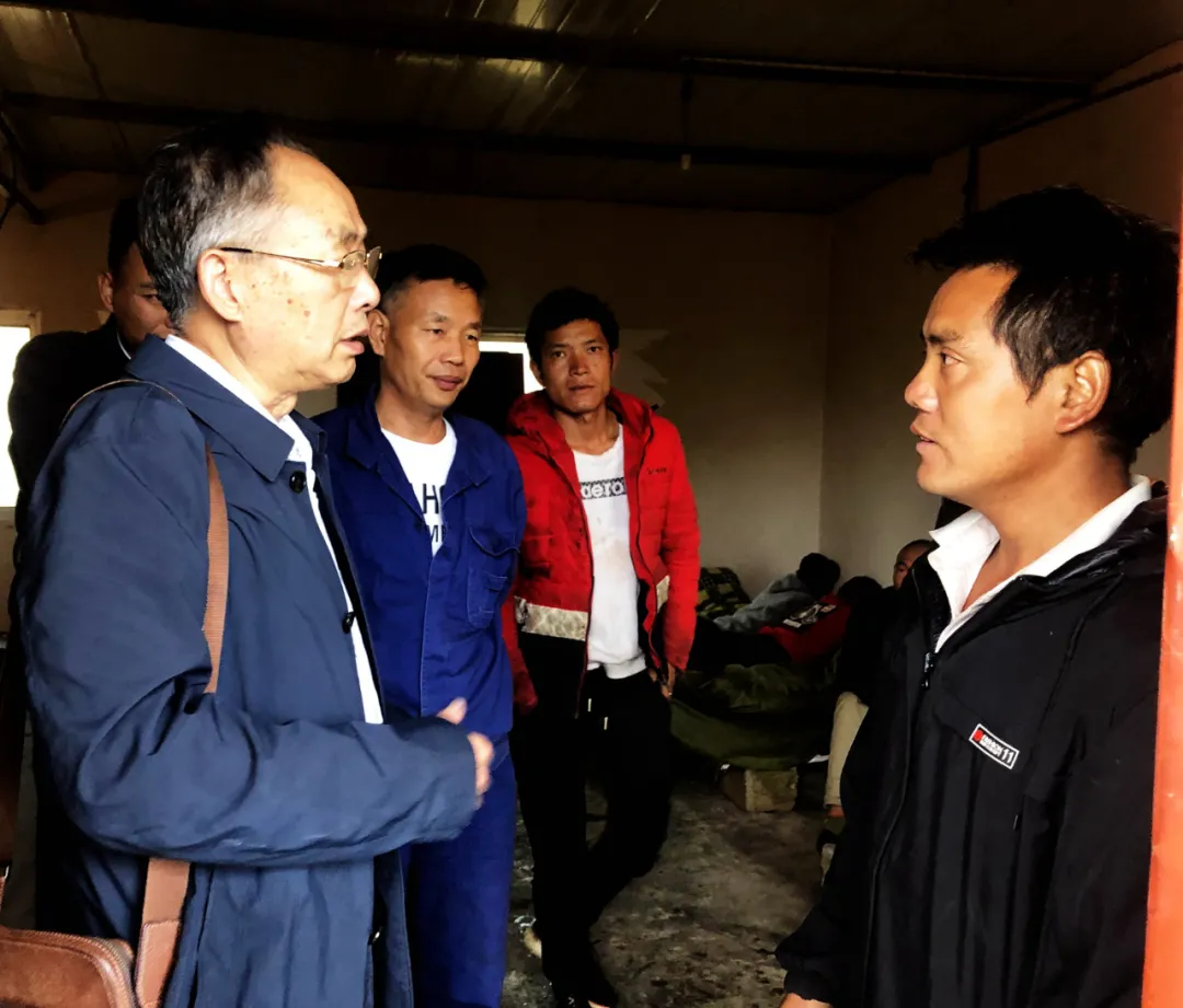 【成蜀動態(tài)】集團高級顧問蔣家貴赴馬店升壓站—橄欖變電站220kV線路工程檢查指導工作