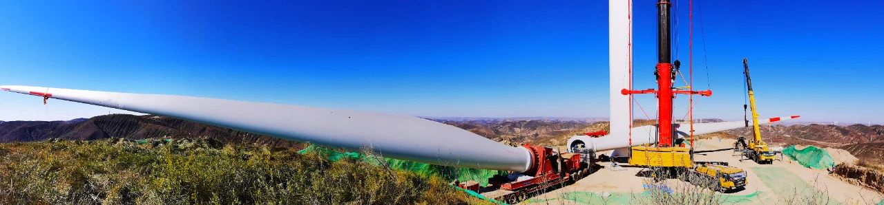 集團(tuán)總工顧大東陪同陳斌、劉曉東至吳起長城二期風(fēng)電項(xiàng)目主體工程檢查指導(dǎo)工作