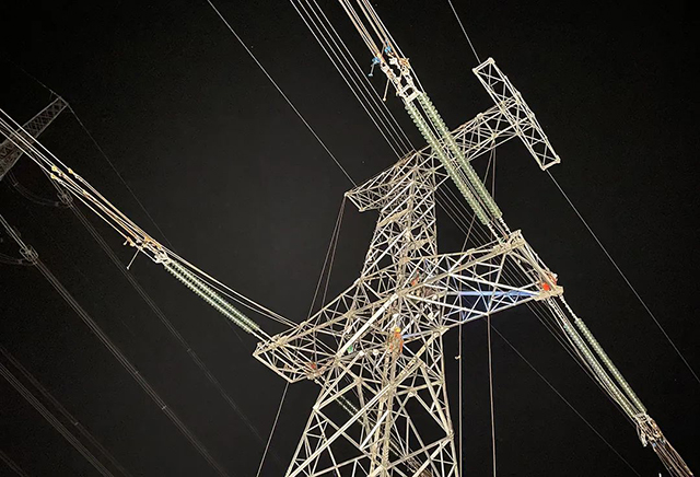 500kV譚樂一二線三跨改造工程成功送電
