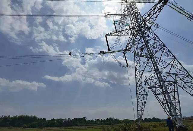 500kV咸夢Ⅱ回線跨高速公路改造工程竣工投運(yùn)