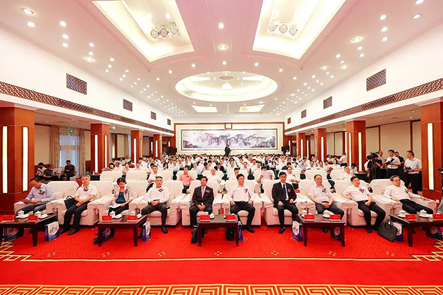 成蜀電力集團(tuán)總經(jīng)理陳云受邀出席2023年四川企業(yè)家年會(huì)并榮獲獎(jiǎng)項(xiàng)