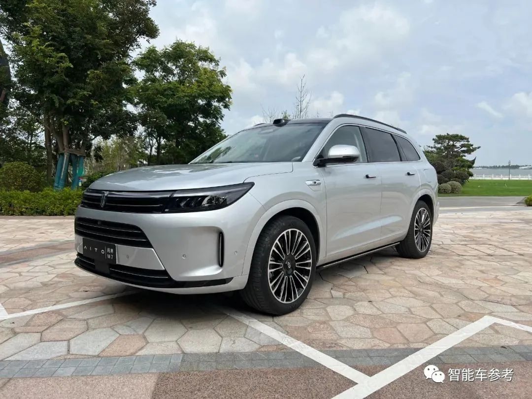 華為重磅人事調(diào)整：余承東重心重回手機(jī)，智能車空降CEO