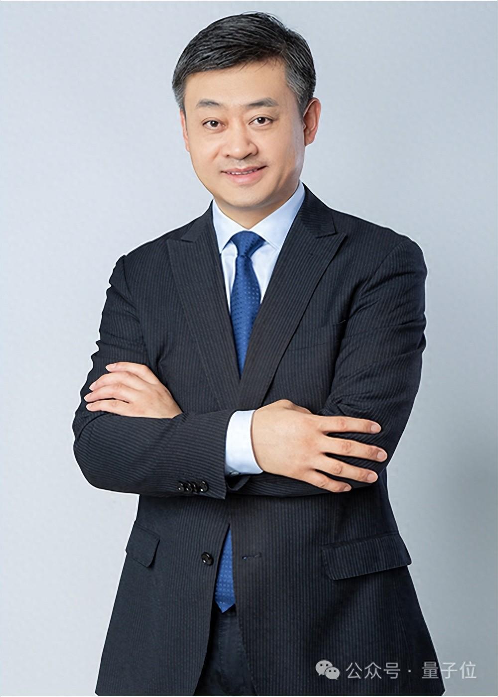 中國(guó)電信開源星辰AI大模型:央企中首個(gè)完成LLM研發(fā)和開源的選手誕生