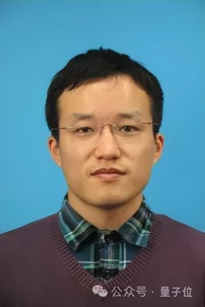 潘建偉團(tuán)隊(duì)突破量子操控極限！AI助力2024個(gè)原子60毫秒精準(zhǔn)重排