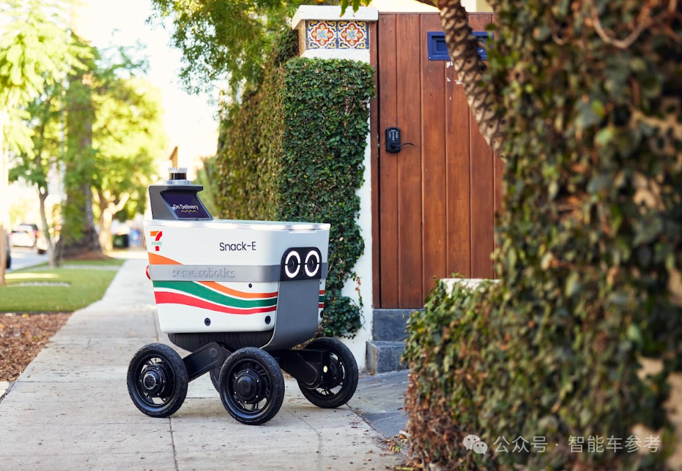Waymo出了“科技車禍”：Robotaxi與機(jī)器人街頭相撞，沉默一分鐘淡定離場