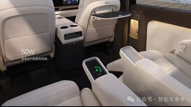 買房不如買理想MEGA：每平5萬3，客廳臥室影院全上車