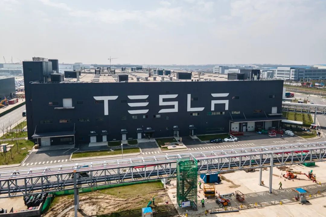 特斯拉Model 3優(yōu)惠2萬清庫存！網(wǎng)友：HW4.0新車要來了？