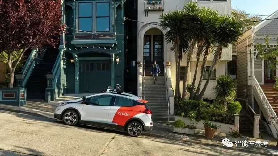 硅谷Robotaxi完全放開(kāi)后事故頻發(fā)，問(wèn)題充分暴露，正好摸著過(guò)河