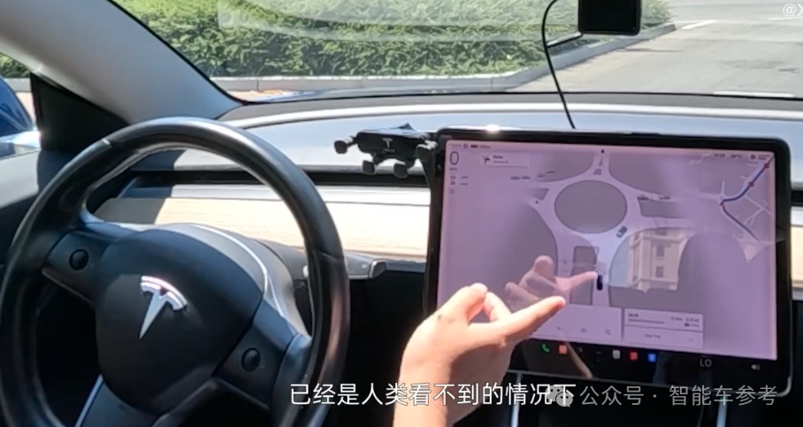 何小鵬幫馬斯克Debug：沒有導航，F(xiàn)SD自己亂開