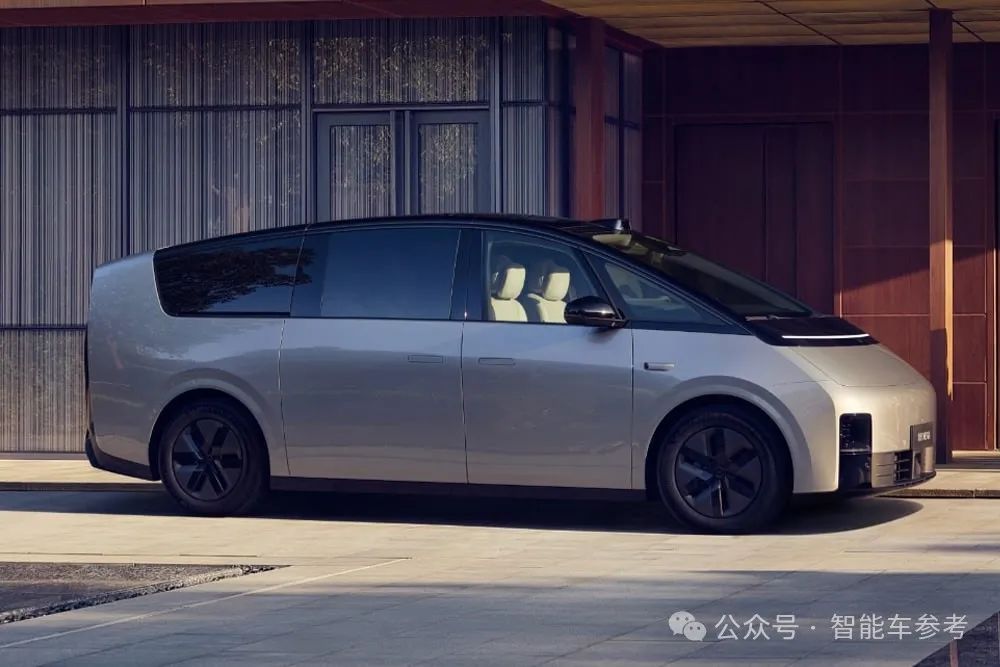 理想年報后一夜暴漲500億，2023日交付1030輛入賬3.39億！2024目標：月銷破10萬