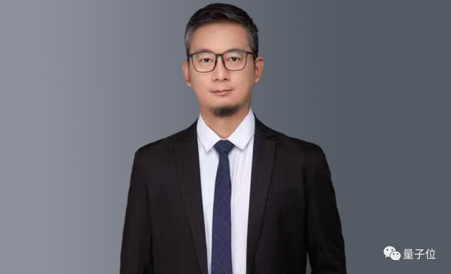 國內(nèi)最新量子計算機真機亮相！求解加速超100倍，創(chuàng)始團隊來自清華中科院等