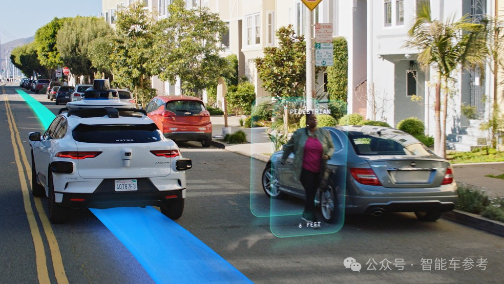 Waymo出了“科技車禍”：Robotaxi與機(jī)器人街頭相撞，沉默一分鐘淡定離場
