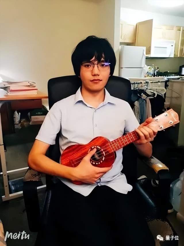 阿里數(shù)學競賽最年輕金獎得主：17歲北大讀大二，小學就看數(shù)學分析