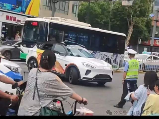 20輛Robotaxi車胎一夜被扎爆…