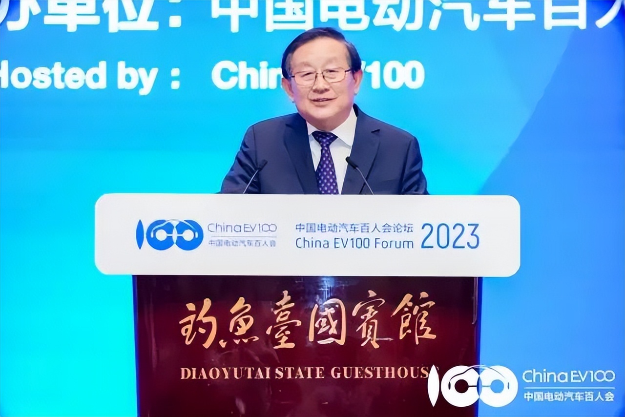 激光雷達從L2就得標配，ChatGPT帶來BEV新方向，城市NOA產(chǎn)品今年卷爆了｜中國電動汽車百人論壇2023
