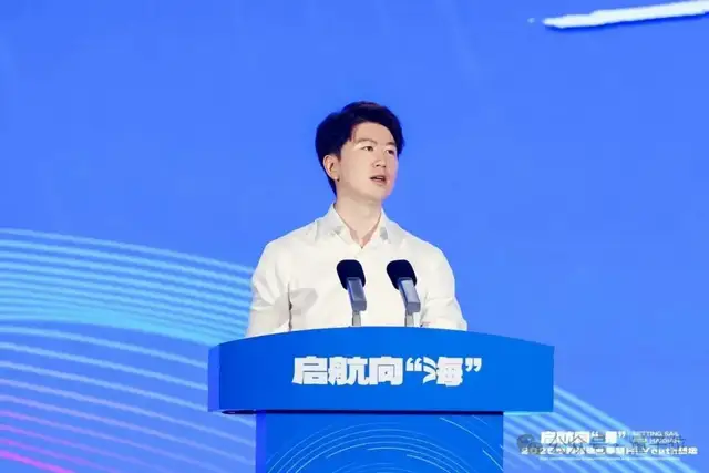 90后清華博士廚房機器人融資數(shù)千萬，拿下北京市首張具身智能機器人食品經(jīng)營許可證