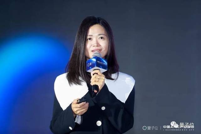 20+大咖激辯中國AIGC產(chǎn)業(yè)！現(xiàn)場人擠人，超200萬在線網(wǎng)友：「有必要完整再看一遍」