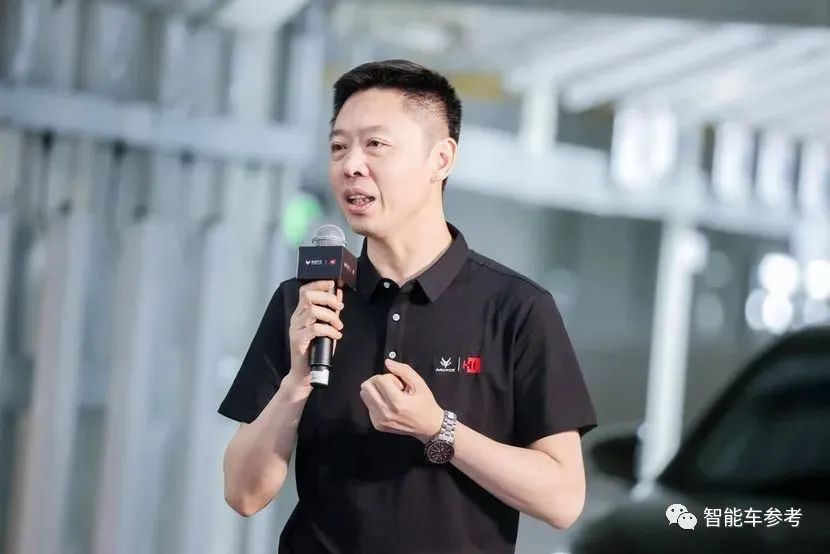 華為重磅人事調(diào)整：余承東重心重回手機(jī)，智能車空降CEO