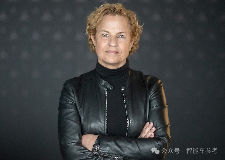 奔馳高管大換血！12年大中華區(qū)負(fù)責(zé)人易位，誰來直面BBA在華寒冬？