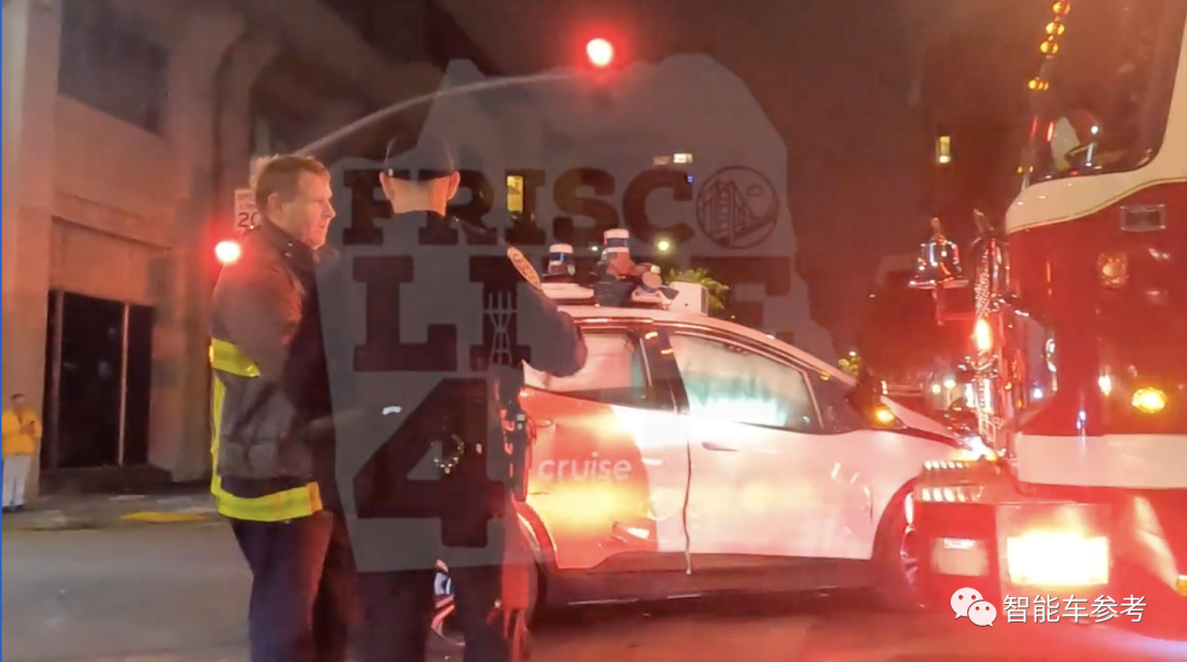 硅谷Robotaxi完全放開(kāi)后事故頻發(fā)，問(wèn)題充分暴露，正好摸著過(guò)河