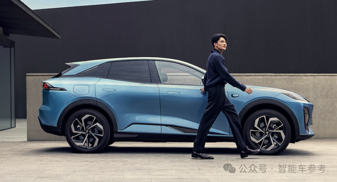 華為乾崑智駕上車長安深藍(lán)S07！看點：出海對決特斯拉FSD